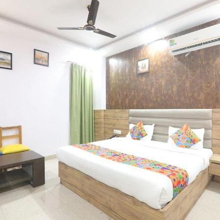 Icyhotels Hl Inn Chinhat Екстериор снимка