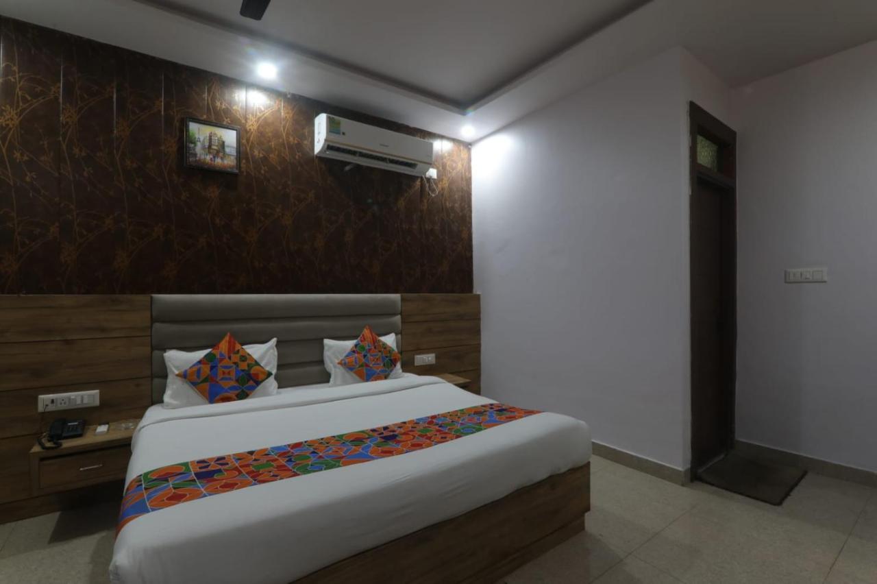 Icyhotels Hl Inn Chinhat Екстериор снимка