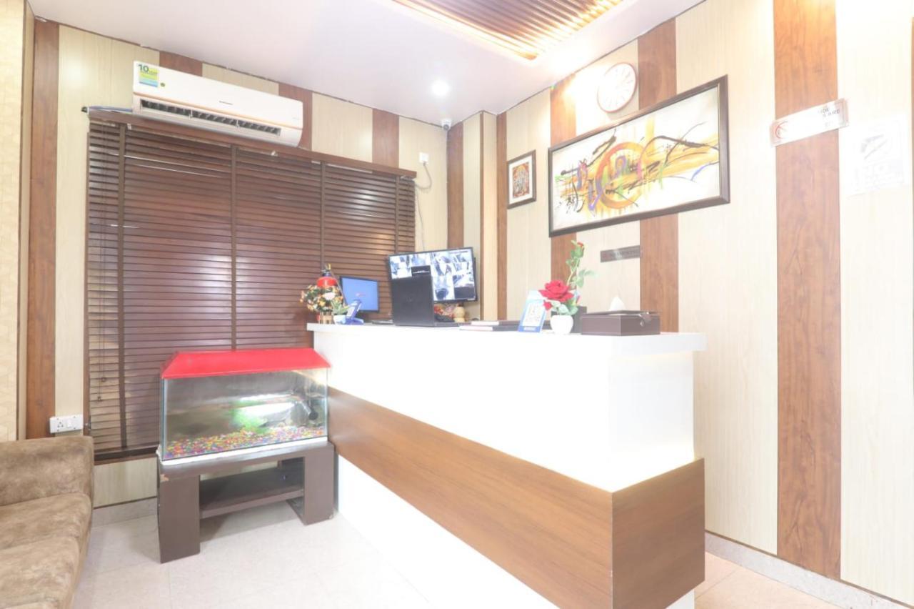 Icyhotels Hl Inn Chinhat Екстериор снимка