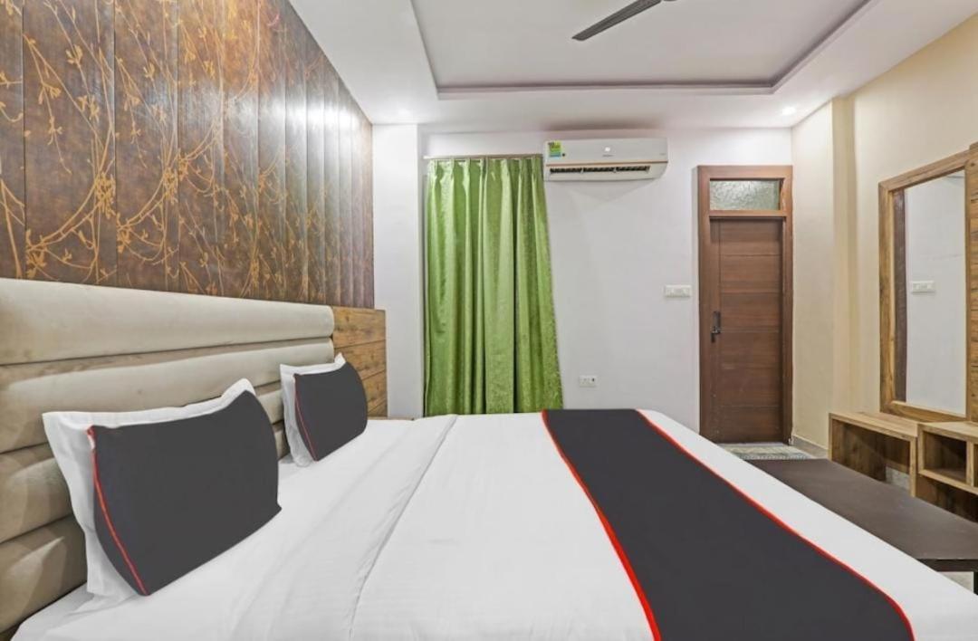 Icyhotels Hl Inn Chinhat Екстериор снимка